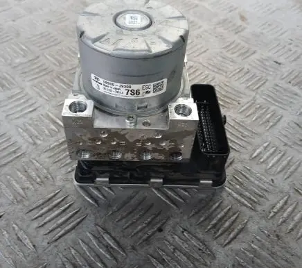 Hyundai Kona I ABS Pump 58900J9300