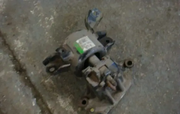 KIA Ceed Engine mount bracket