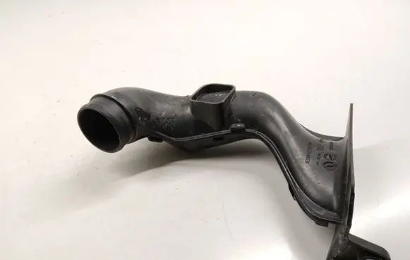 Renault Kangoo II Air intake duct part 8200612287