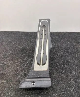 BMW 5 G30 G31 G38 Accelerator throttle pedal 6871053 6PV01043567 12037313
