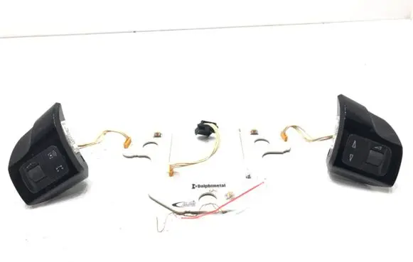 Opel Zafira B Steering wheel buttons/switches 13251120