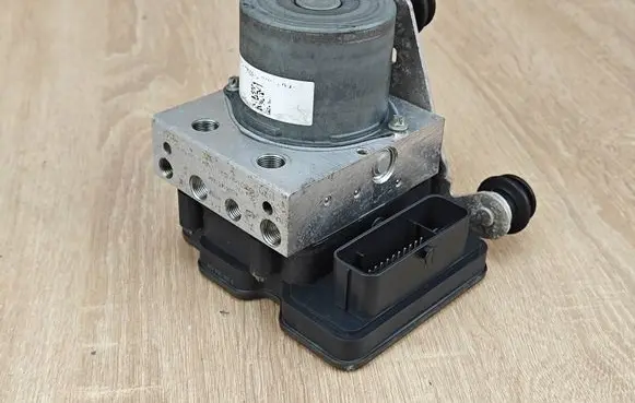 Audi A6 S6 C7 4G ABS Pump 4G0907379S 4G0614517AK