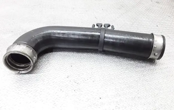 Intercooler hose/pipe