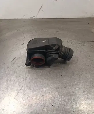 Mercedes-Benz E W212 Intake resonator 054700 A2710900804