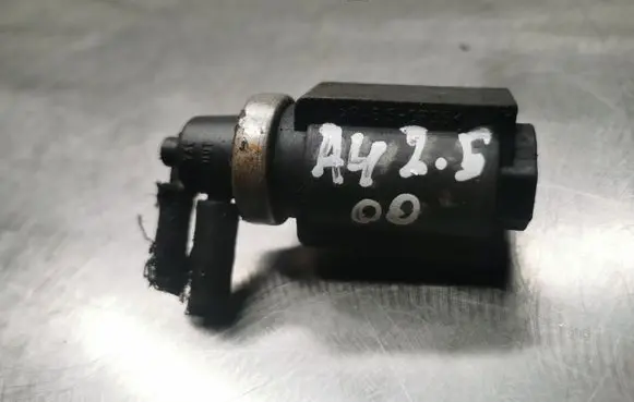 Audi A4 S4 B5 8D Turbo solenoid valve 8D0906627