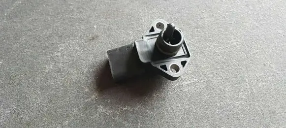 Volkswagen Golf IV Air pressure sensor 0281002177