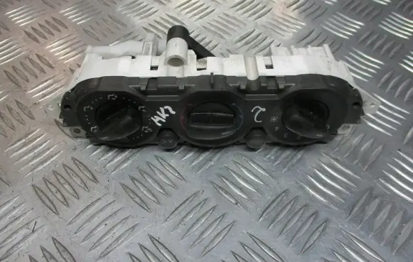 Ford Focus Interior fan control switch 3M5T-19980-AD