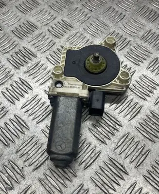 Mercedes-Benz E W211 Rear door window regulator motor 0536009001