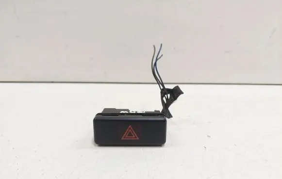 BMW 5 E39 Hazard light switch 8350947
