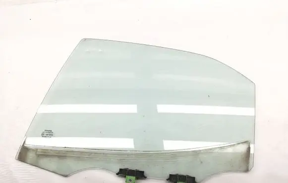 Toyota Yaris XP210 Rear door window glass