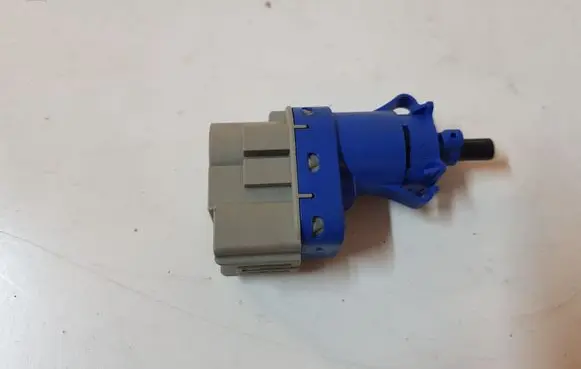 Ford Mustang VI Brake pedal sensor switch 8T4T9G854AA