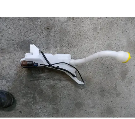 Renault Arkana Windshield washer fluid reservoir/tank