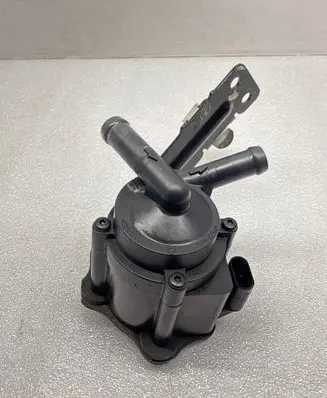 BMW X5M F85 Electric auxiliary coolant/water pump 7629917 704077220