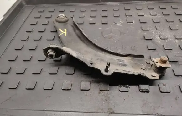 Mercedes-Benz Citan W415 Front lower control arm/wishbone