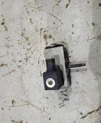 Mercedes-Benz E W238 Air conditioning (A/C) expansion valve A2228301801