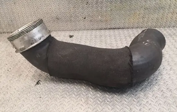 Mercedes-Benz A W169 Intercooler hose/pipe 1695280482