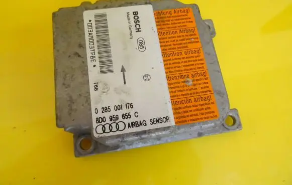 Audi A4 S4 B5 8D Airbag control unit/module 0285001176 8D0959655C