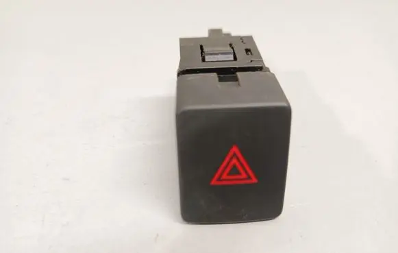 Nissan Qashqai Hazard light switch 252904BA0A