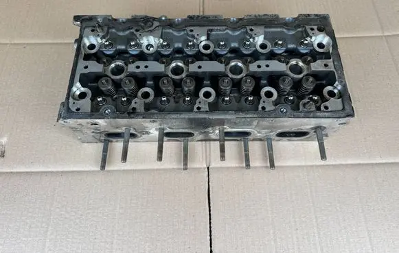 Volkswagen Crafter Engine head 04L103403M 04L103403