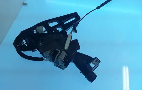 Ford Fusion II Rear door lock DS73F264A53