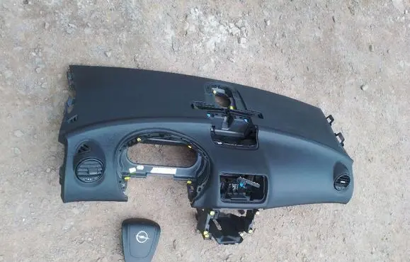 Opel Meriva B Dashboard 13315252
