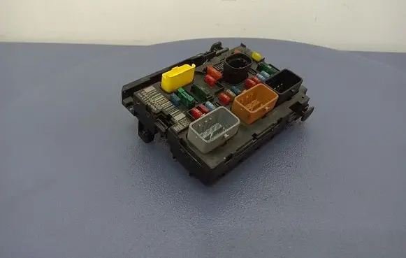 Peugeot 307 Fuse box set 9661087080