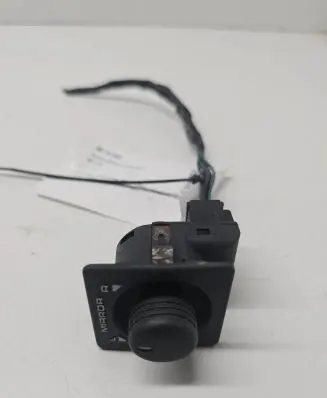 Land Rover Freelander Wing mirror switch YUH100270