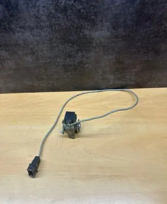 Audi A4 S4 B5 8D Front door lock PA6GF15