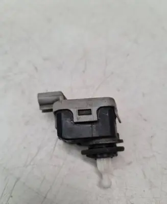 Opel Astra G Headlight level adjustment motor 90590665