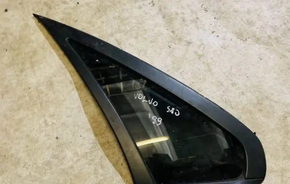 Volvo S80 Rear side window