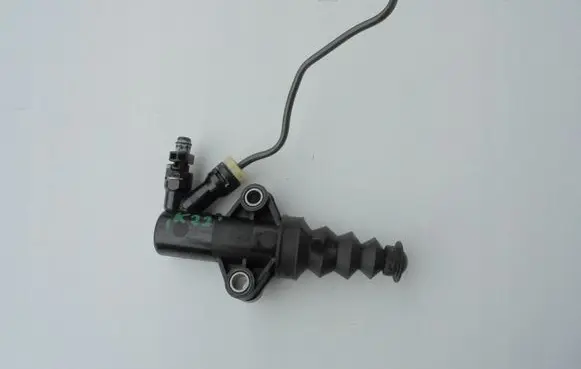 Mazda CX-5 Clutch slave cylinder 