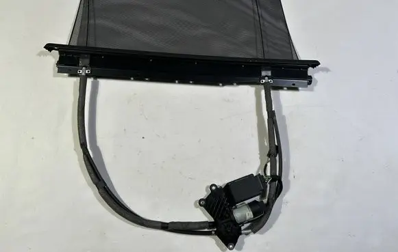 Maserati Quattroporte Electric rear window sunshade cover 9902008224