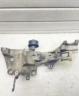 Mitsubishi Grandis Generator/alternator bracket 03G903143E