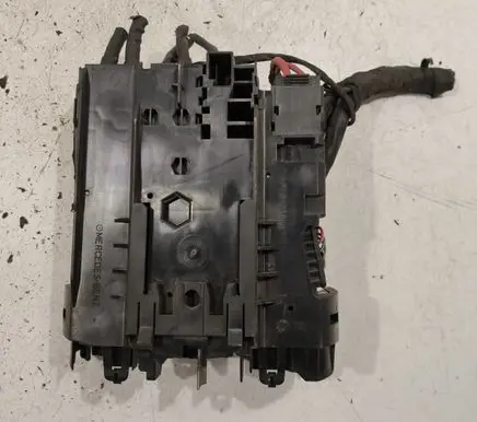 Mercedes-Benz C W204 Fuse module A2045403850