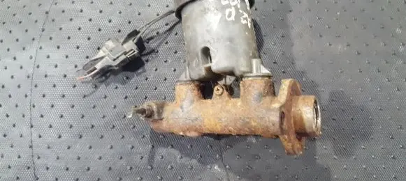Mazda 626 Master brake cylinder