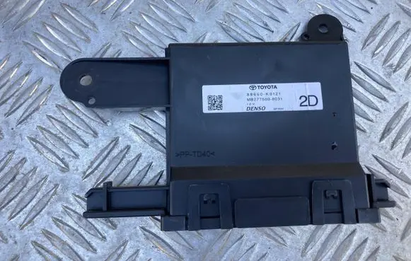 Toyota Yaris XP210 Air conditioner control unit module 886540-K0121