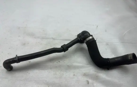 Audi A4 S4 B9 Engine coolant pipe/hose 8W0122101