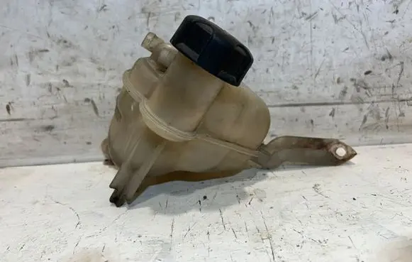 Peugeot 508 Coolant expansion tank/reservoir