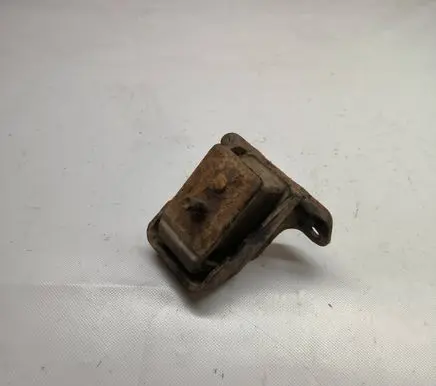 Mitsubishi Canter Engine mount bracket