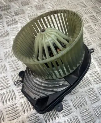 Volkswagen Caddy Heater fan/blower 8D1820021 740221233F