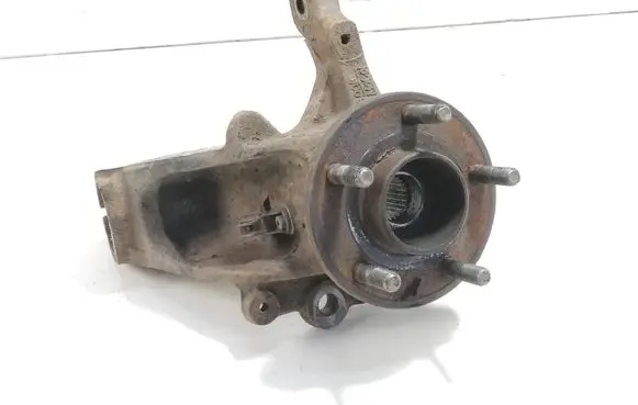 Front wheel hub