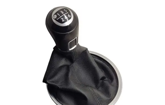 Volkswagen Beetle A5 Gear lever shifter trim leather/knob 