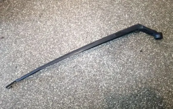 Toyota Verso Front wiper blade arm