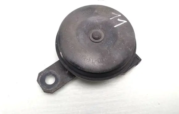 Toyota RAV 4 (XA30) Horn signal E13000030