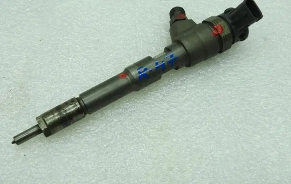 Renault Captur Fuel injector 166008399R 16608399R