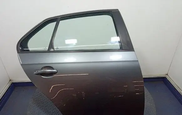 Volkswagen Jetta V Rear door