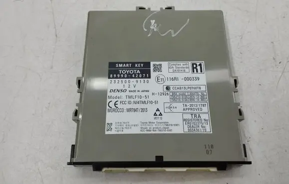 Toyota RAV 4 (XA40) Immobilizer control unit/module 8999042071