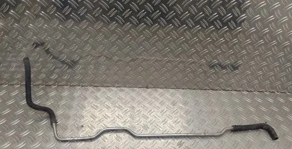 Toyota RAV 4 (XA40) Engine coolant pipe/hose
