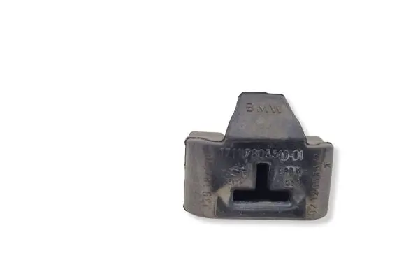BMW 1 E82 E88 Radiator mount bracket 7805310 17117805310