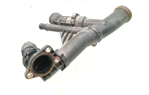 Volkswagen Golf VII Thermostat/thermostat housing 04L121111A